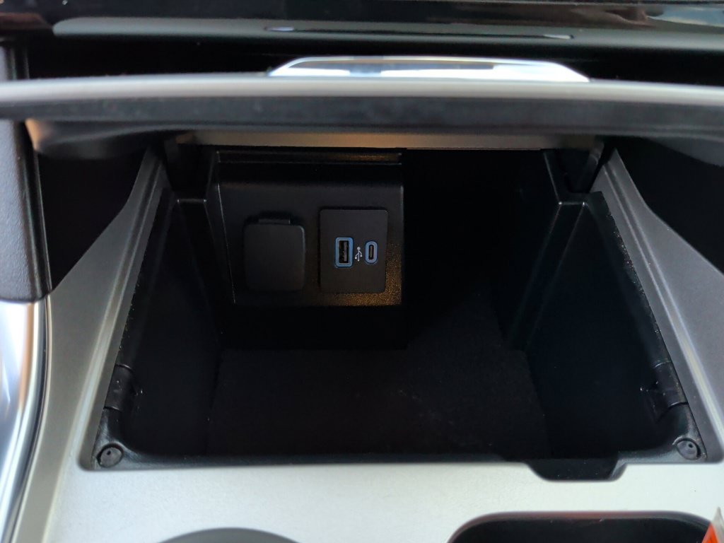 Used 2023 Ford Explorer Limited w/ Limited Technology Package RWD image 30