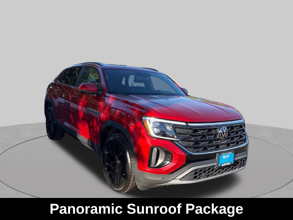 Used 2025 Volkswagen Atlas Cross Sport SE w/ Panoramic Sunroof Package FWD image 9