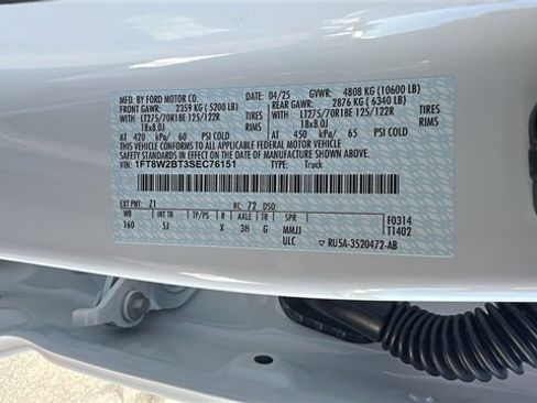 New 2025 Ford F250 Lariat w/ FX4 Off-Road Package image 36