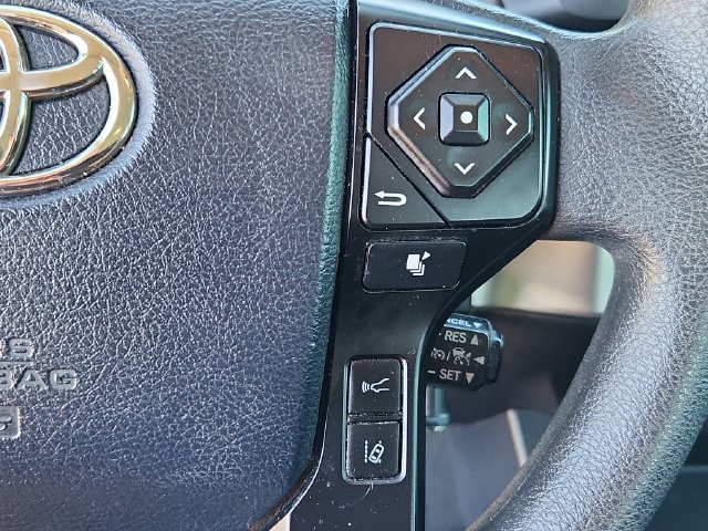Used 2018 Toyota Tacoma SR RWD image 18