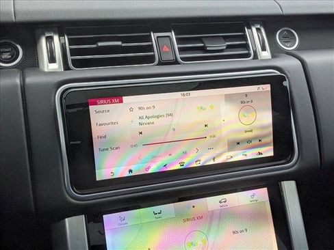 Used 2019 Land Rover Range Rover HSE image 11