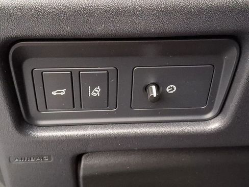 Used 2018 Land Rover Discovery Sport HSE image 22