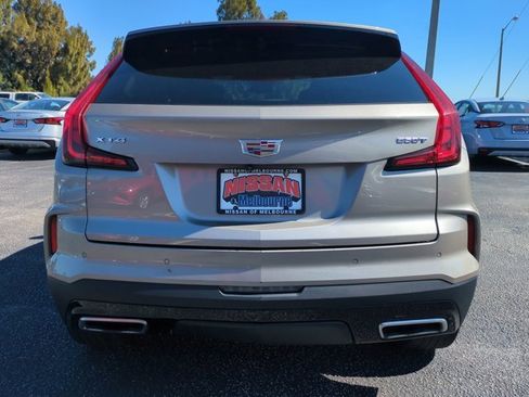 Used 2024 Cadillac XT4 Premium Luxury image 5