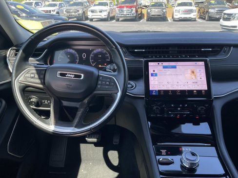 Used 2021 Jeep Grand Cherokee L Limited w/ Luxury Tech Group II AWD/4WD image 16