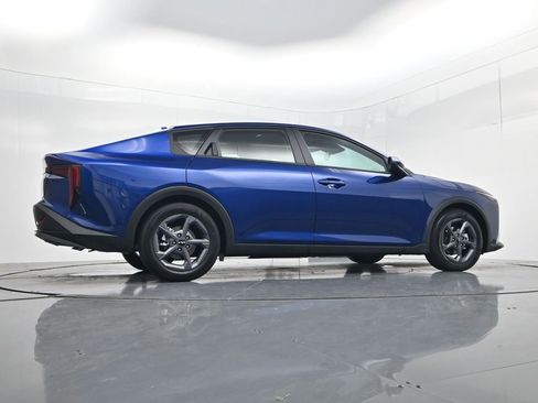 New 2026 Kia K4 LXS image 37