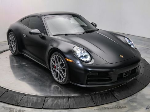 Used 2025 Porsche 911 Carrera S RWD image 22