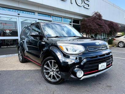 Used 2018 Kia Soul ! w/ Tech Package