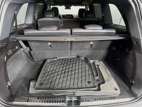 Used 2024 Mercedes-Benz GLS 450 4MATIC image 28