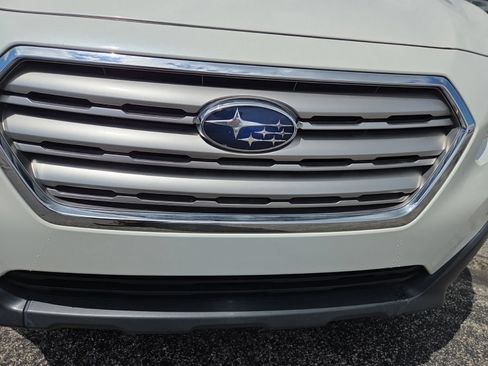 Used 2017 Subaru Outback 2.5i Premium AWD/4WD image 7