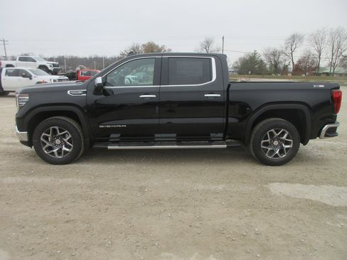 New 2026 GMC Sierra 1500 SLT w/ SLT Premium Package image 10