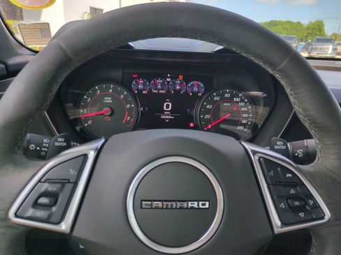 Certified 2021 Chevrolet Camaro SS RWD image 28