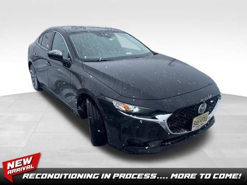 Used 2021 MAZDA MAZDA3 s image 1