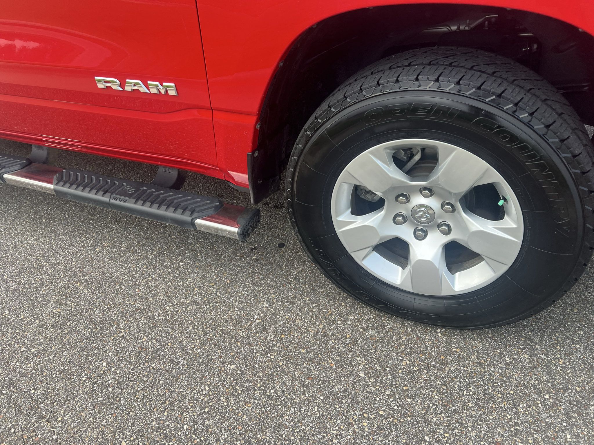 Used 2022 RAM 1500 Big Horn AWD/4WD image 5