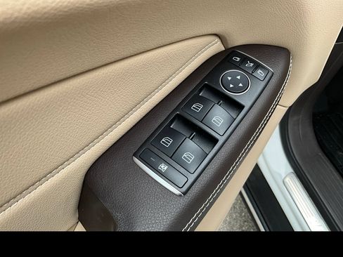 Used 2018 Mercedes-Benz GLE 350 4MATIC image 24