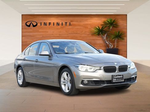 Used 2016 BMW 328i xDrive Sedan image 3