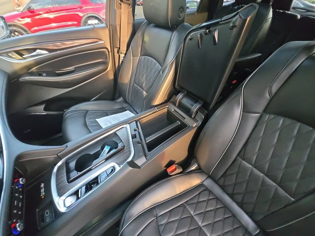 Used 2023 Buick Enclave Avenir w/ Avenir Technology Package AWD/4WD image 27
