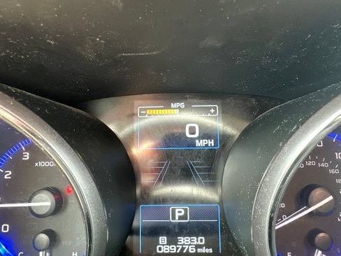 Used 2019 Subaru Outback 2.5i Limited AWD/4WD image 10