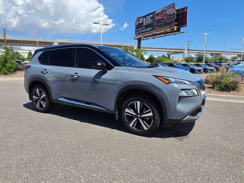 Used 2021 Nissan Rogue SL w/ Premium Package FWD image 4