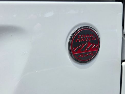 Used 2024 Jeep Wrangler Unlimited Rubicon AWD/4WD image 6