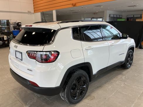 Used 2022 Jeep Compass Latitude image 5