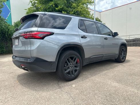 Used 2023 Chevrolet Traverse Premier w/ Redline Edition FWD image 5