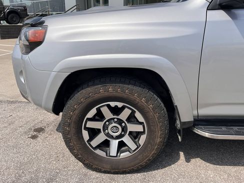 Used 2024 Toyota 4Runner TRD Off-Road Premium w/ Moonroof Package AWD/4WD image 32