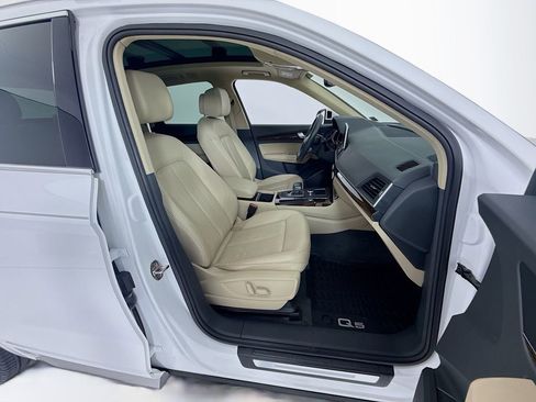 Used 2020 Audi Q5 2.0T Premium Plus w/ Premium Plus Package image 29