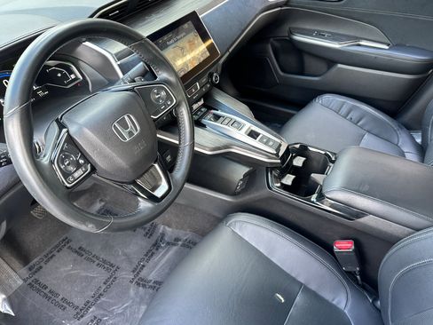 Used 2018 Honda Clarity Touring image 4