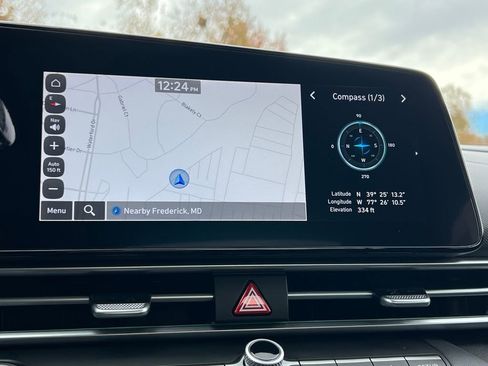 Used 2024 Hyundai Elantra SEL image 26