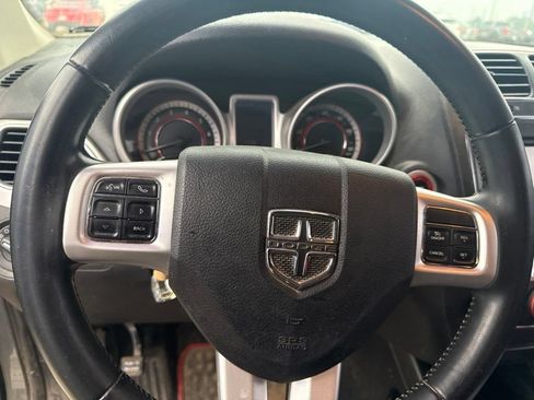Used 2020 Dodge Journey SE w/ SE Popular Equipment Group FWD image 8