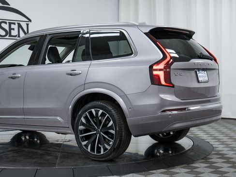 New 2026 Volvo XC90 B5 Ultra w/ Protection Package AWD/4WD image 30
