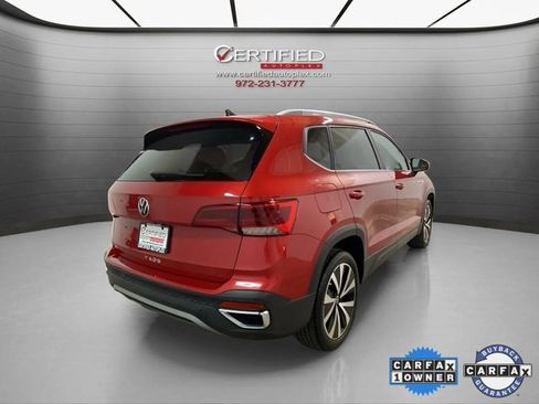 Used 2024 Volkswagen Taos SE image 6