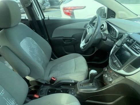 Used 2020 Chevrolet Sonic LT FWD image 4