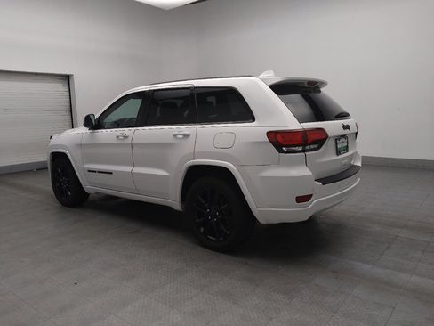 Used 2019 Jeep Grand Cherokee Altitude RWD image 3