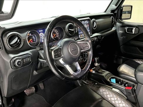 Used 2020 Jeep Wrangler Unlimited Sahara image 16