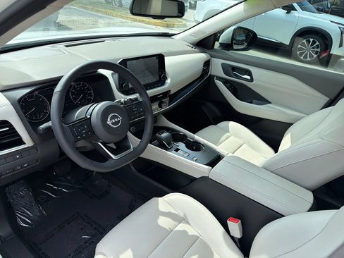 Used 2023 Nissan Rogue SL w/ SL Premium Package FWD image 14
