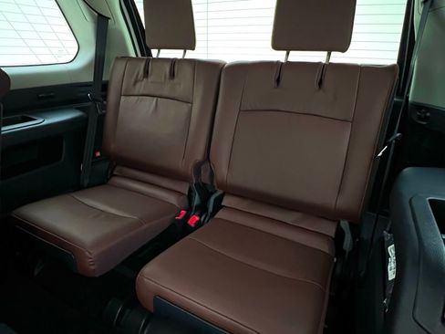 Used 2023 Toyota 4Runner Limited image 16