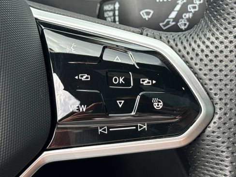 Certified 2024 Volkswagen Tiguan SEL R-Line AWD/4WD image 34
