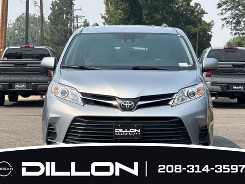 Used 2018 Toyota Sienna LE FWD image 9