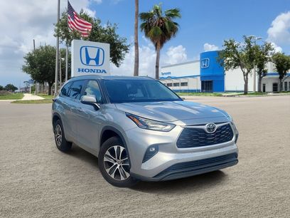 Used 2023 Toyota Highlander XLE