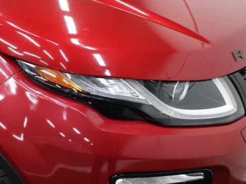 Used 2018 Land Rover Range Rover Evoque SE Dynamic image 28