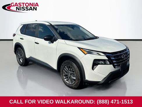 Used 2024 Nissan Rogue S AWD/4WD image 1