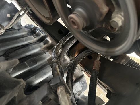 Used 2013 Chevrolet Avalanche LTZ image 15