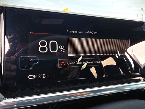 New 2026 GMC Sierra EV Elevation w/ Premium Package image 31