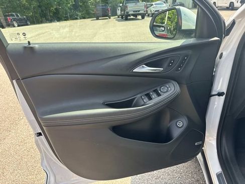 Used 2024 Buick Encore GX Avenir w/ Avenir Technology Package AWD/4WD image 25