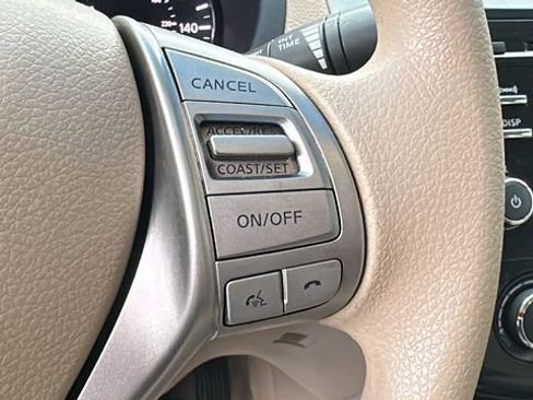 Used 2014 Nissan Altima 2.5 S w/ Display Audio Package FWD image 25