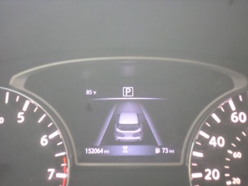 Used 2019 Nissan Pathfinder S image 28