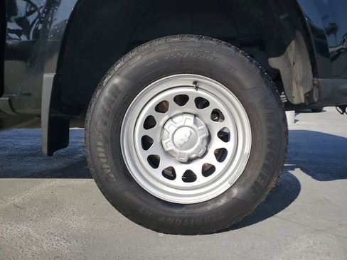 Used 2024 Chevrolet Colorado W/T image 5