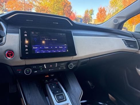 Used 2018 Honda Clarity Touring image 19