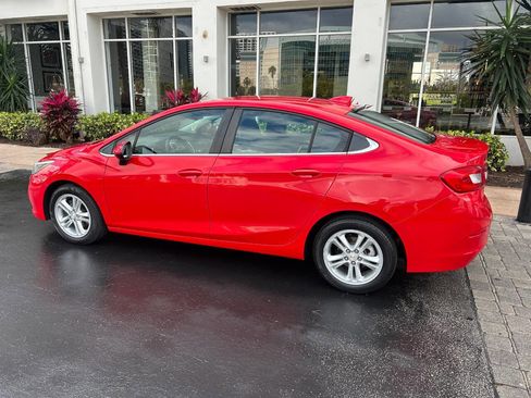 Used 2018 Chevrolet Cruze LT w/ LT Fleet Convenience Package image 28